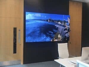 2 X 2 VIDEO WALL - 55" - Phillips bdl5588xc - Installed